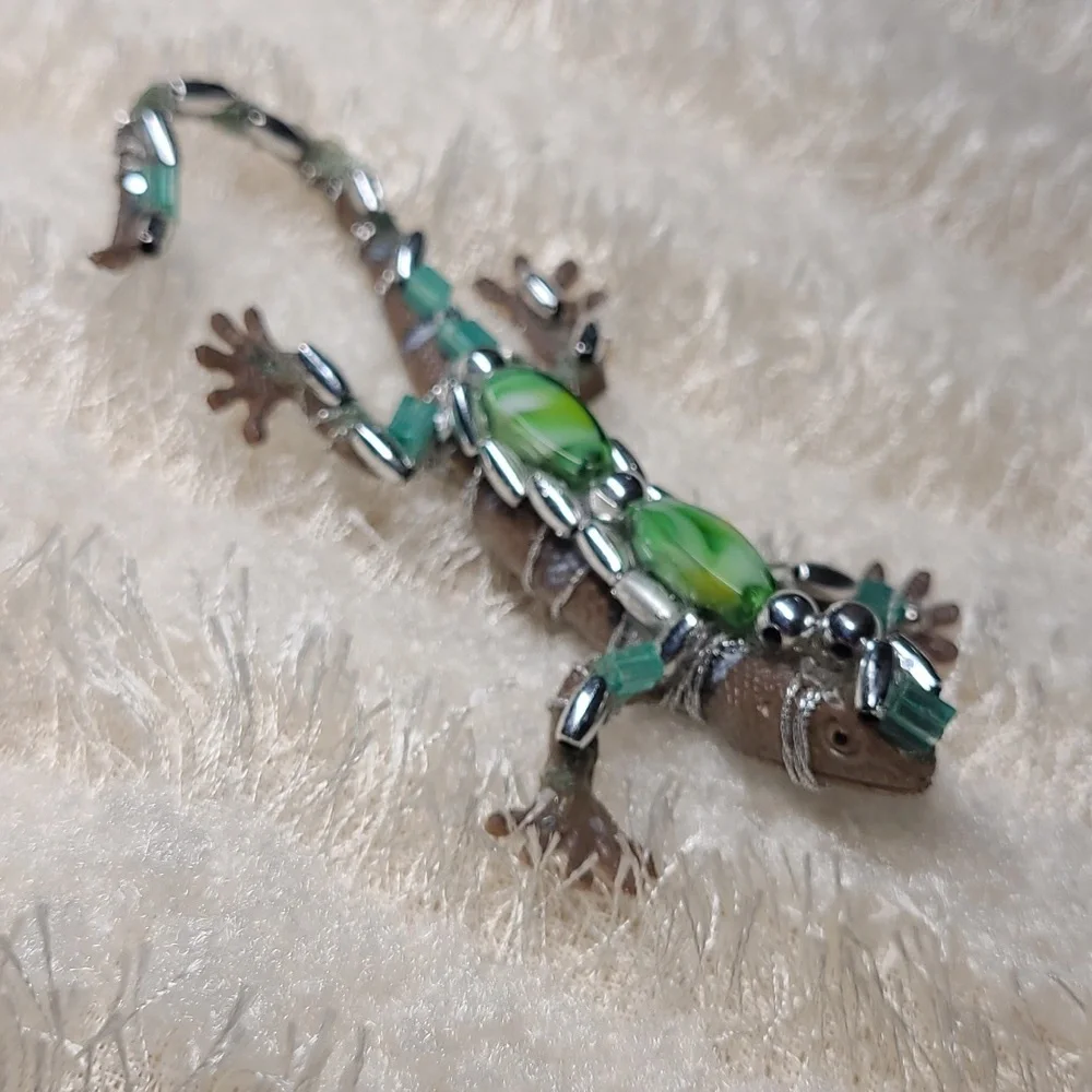 Unique Artisan Jeweled Lizard Brooch Transformer Style Hand crafted Beaded Gecko